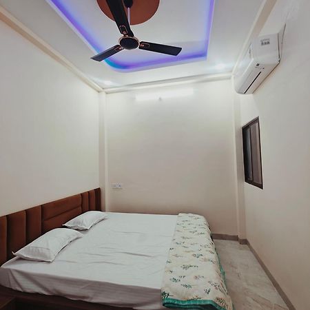 Nandi Homes Homestay Удджайн Екстер'єр фото